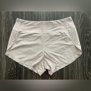 Athleta Run With It 3.5" Short Size Small Light Pink